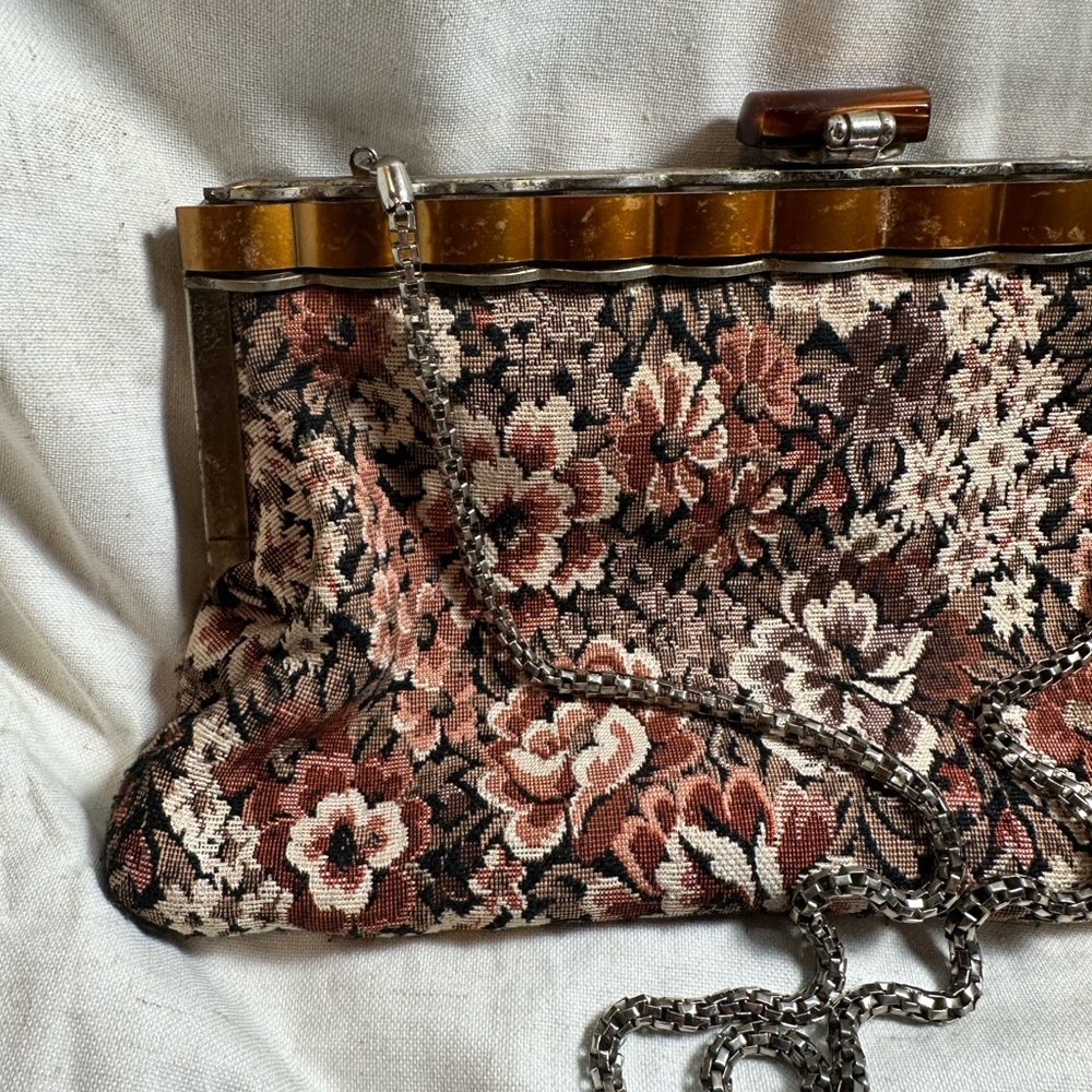 Vintage VTG Floral Tapestry Clutch with Chain Strap - Picture 2 of 15